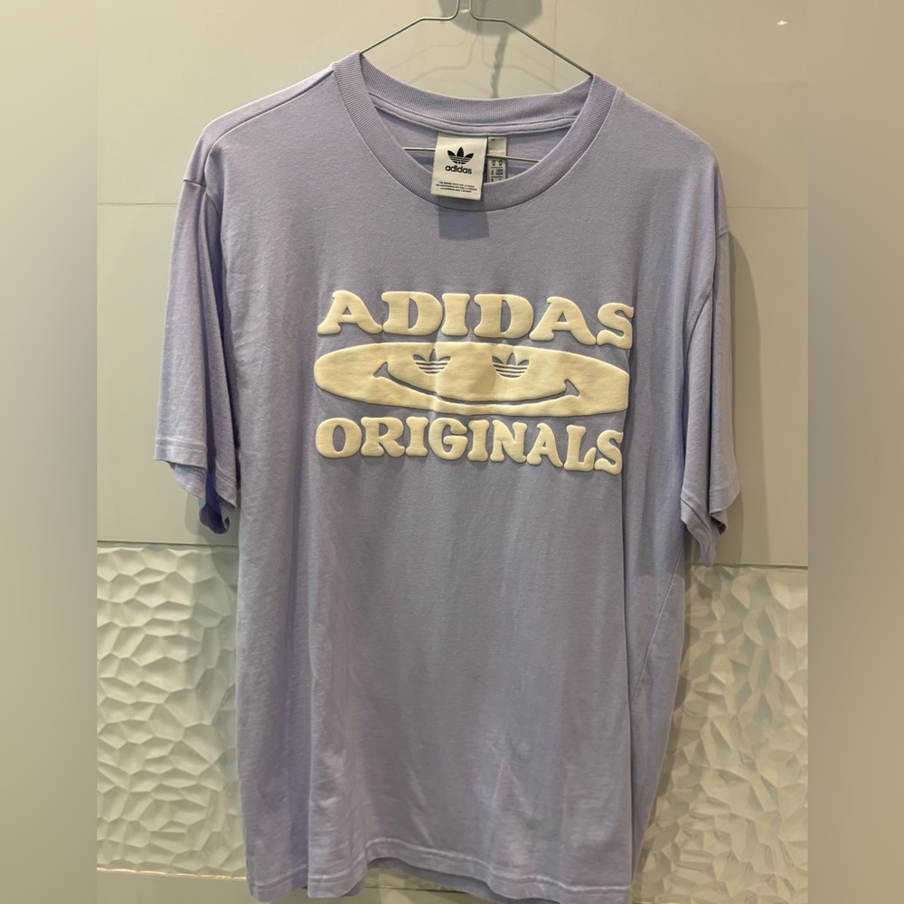 Adidas T-Shirt
